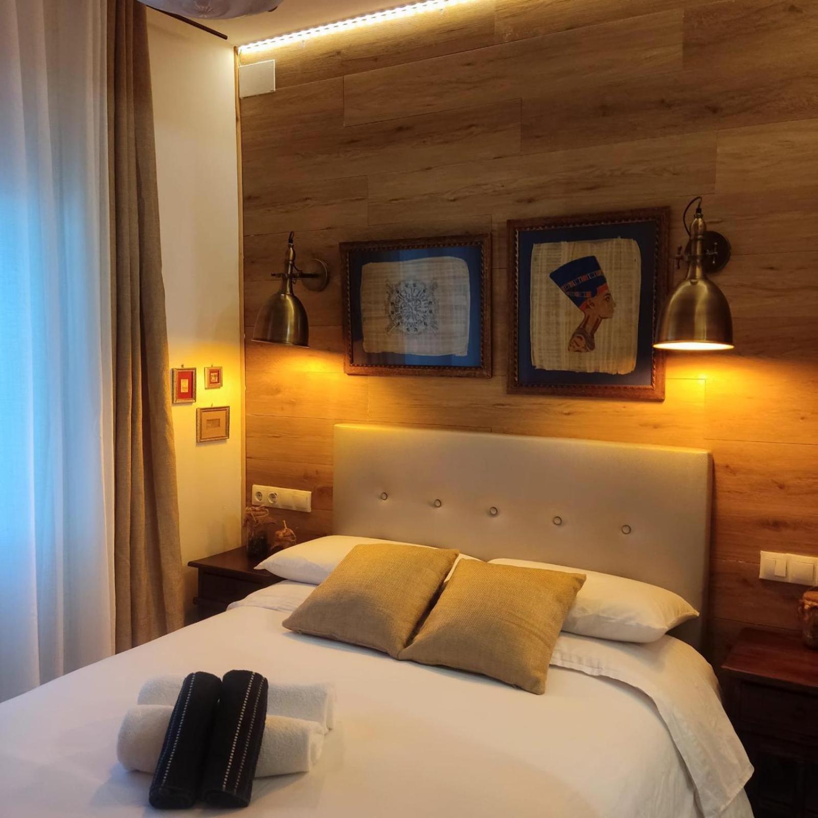 Private Rooms Barcelona Exterior foto