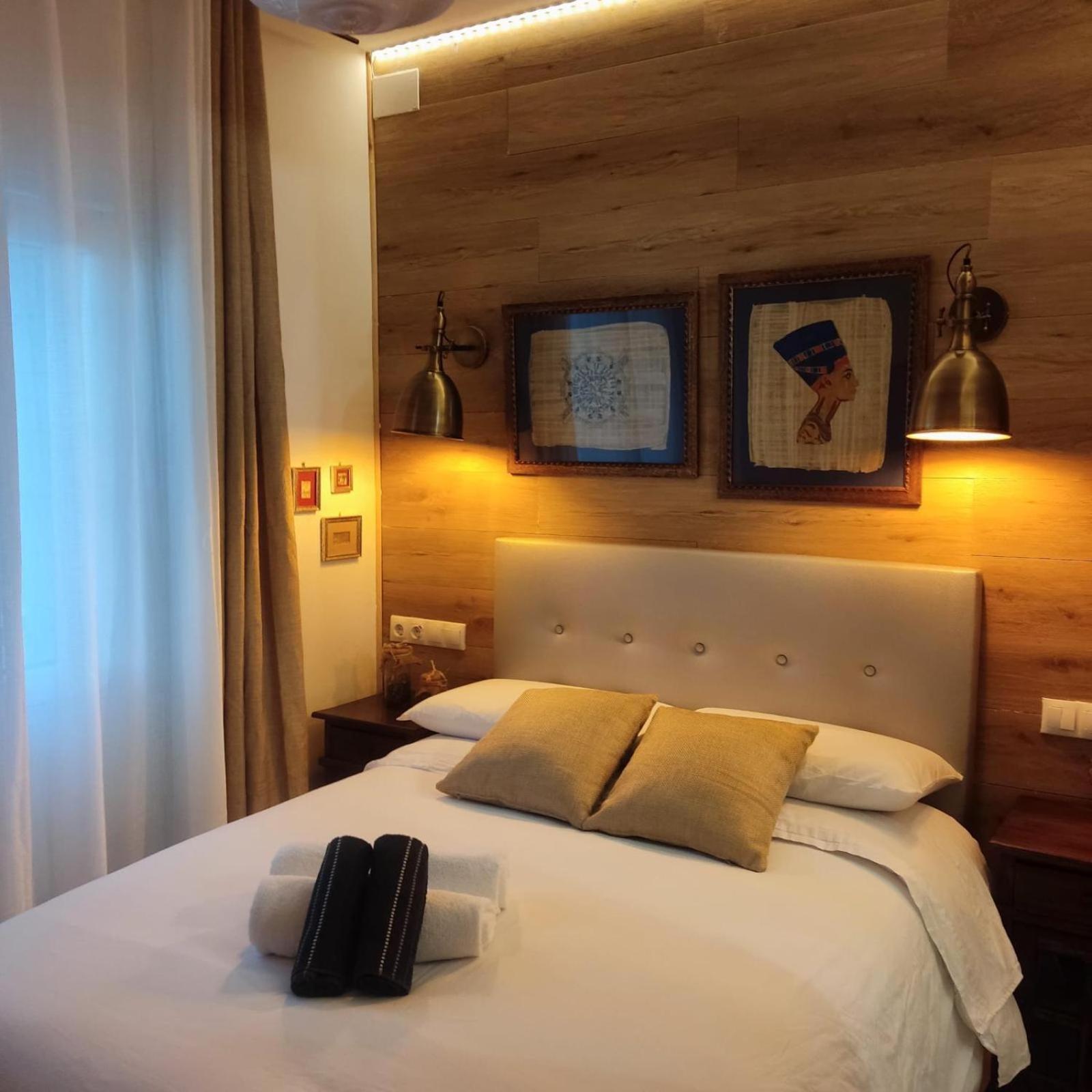 Private Rooms Barcelona Exterior foto