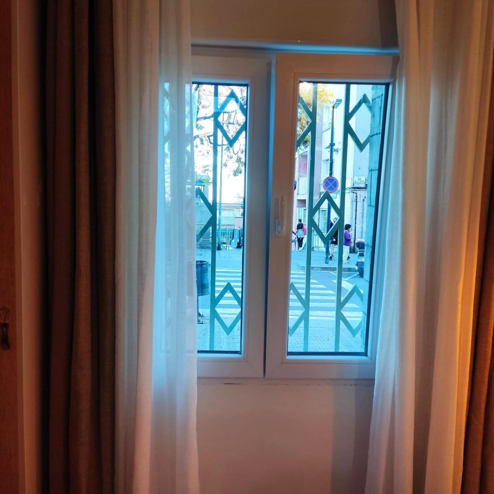 Private Rooms Barcelona Exterior foto