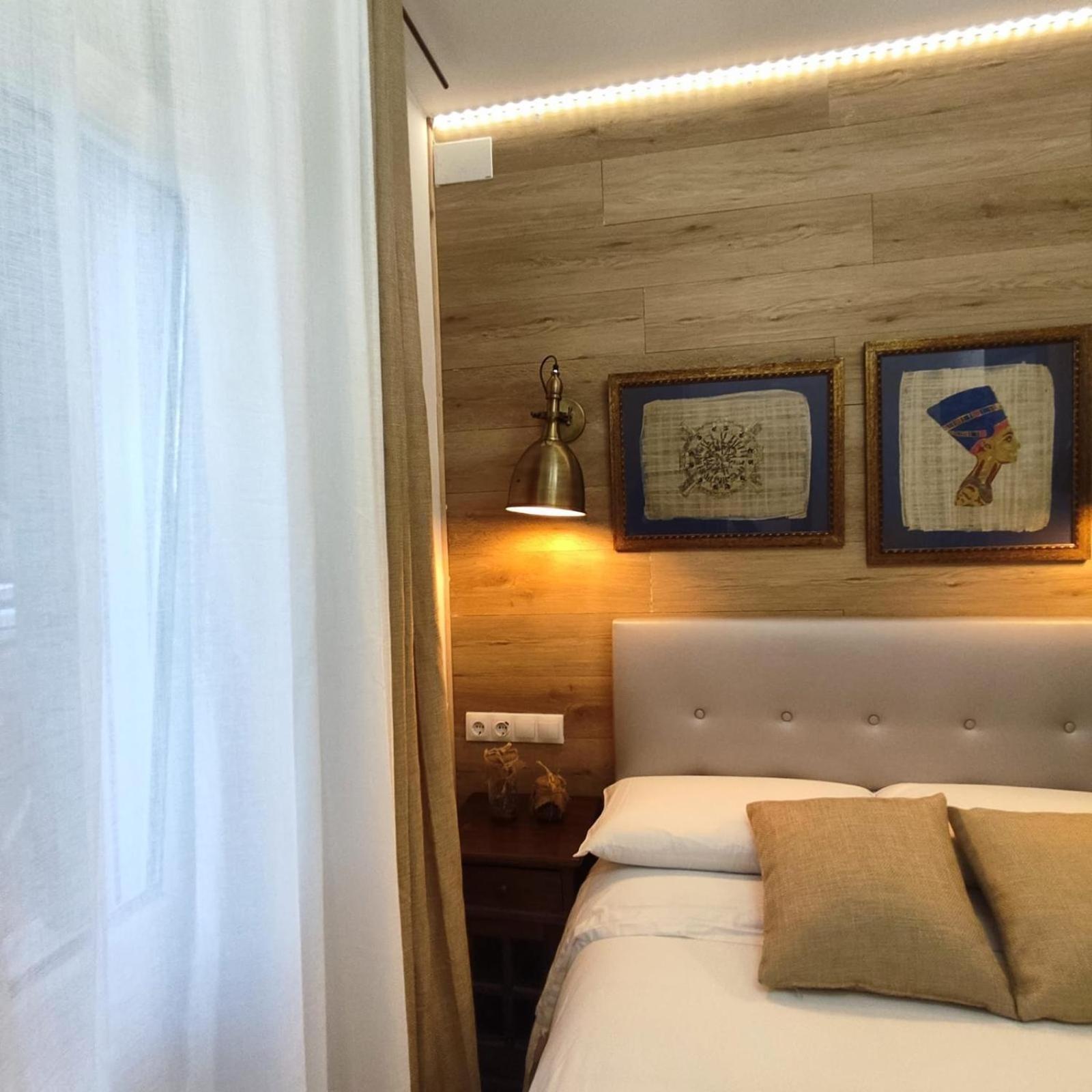 Private Rooms Barcelona Exterior foto