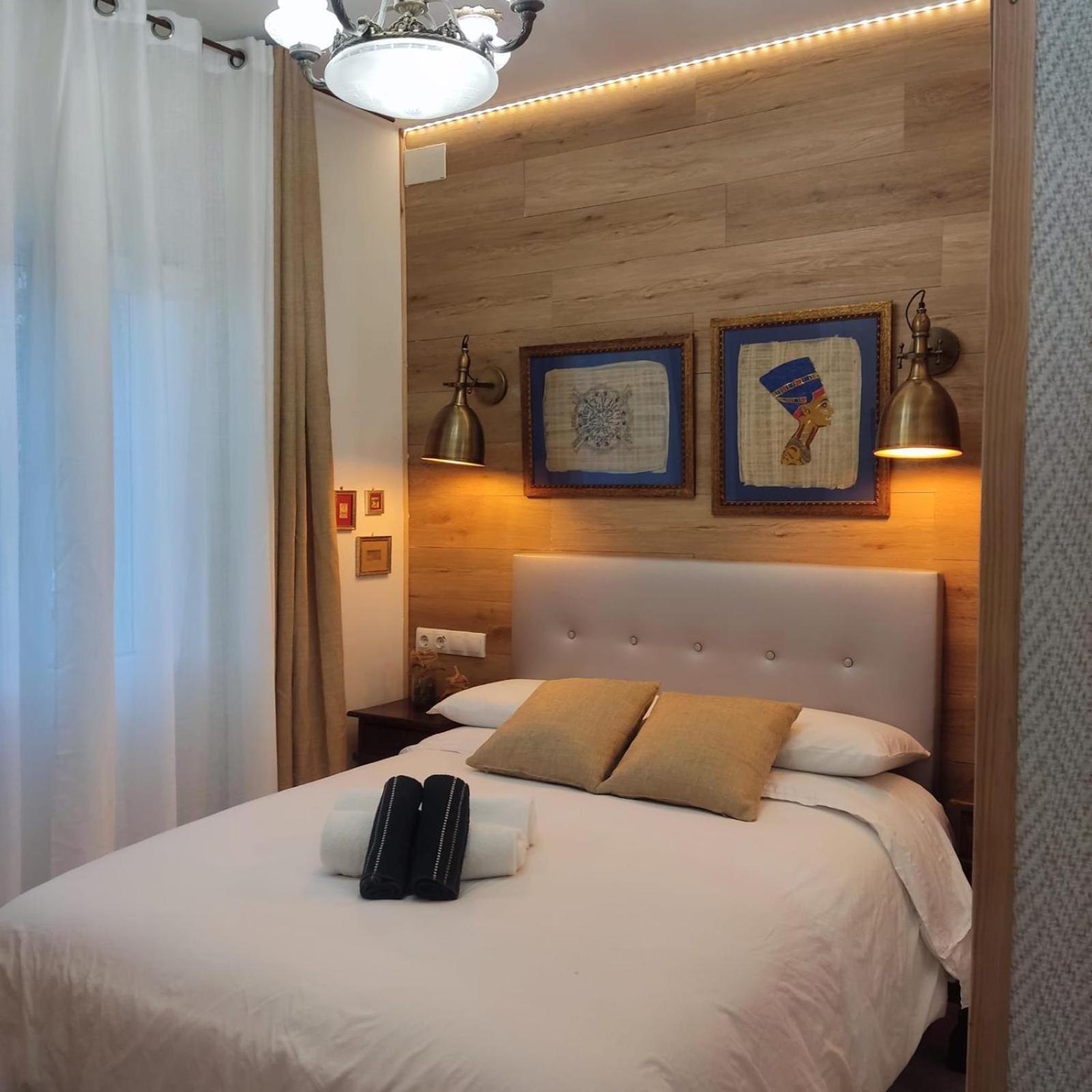 Private Rooms Barcelona Exterior foto