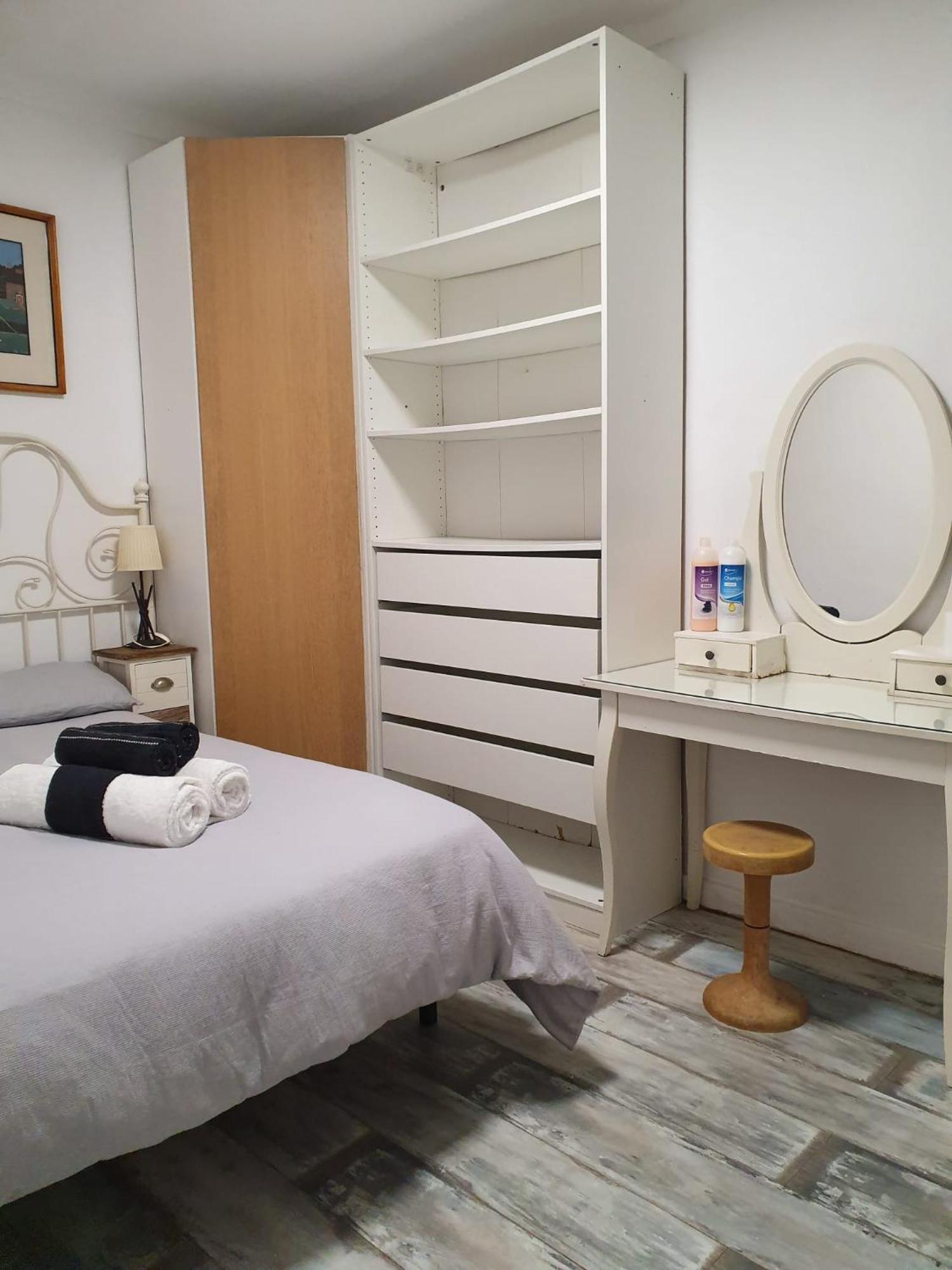 Private Rooms Barcelona Exterior foto